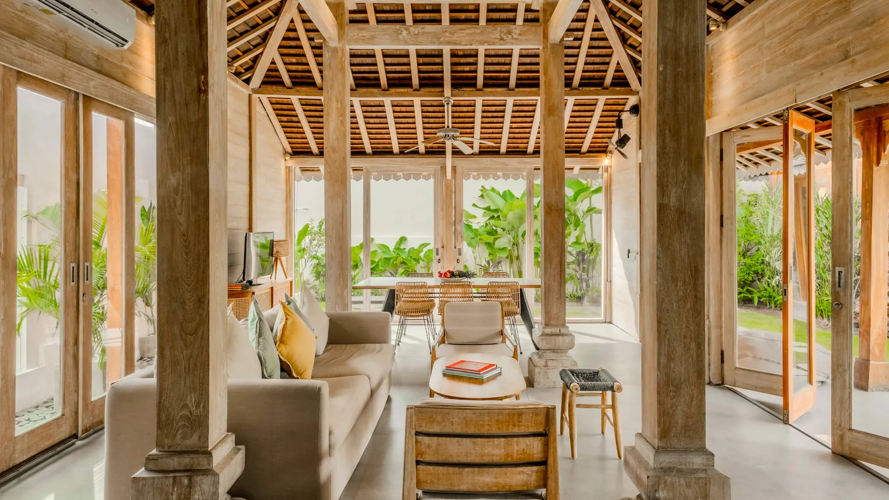 a004a4c2-aeb0-4091-9f9f-1f5afca10887-829